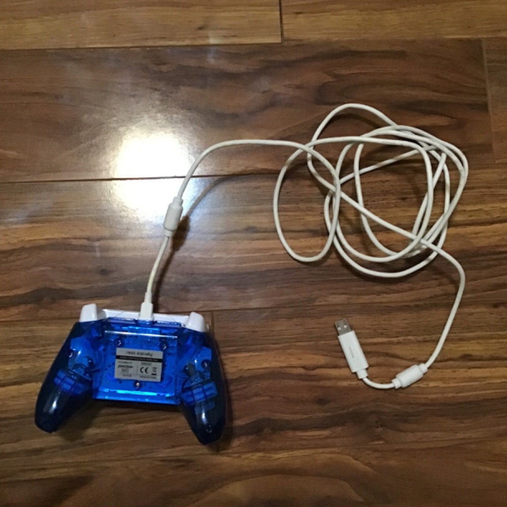 Wire Xbox one controller - Picture 2 of 2